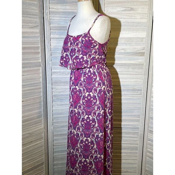 FrancescaâsâAlyaâ
Drapedâ
Sundress - Picture 15 of 16